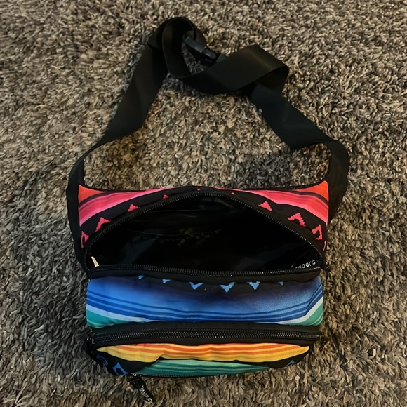 Wilcor Be Outdoors shoulder or waist pack - Picture 2 of 3